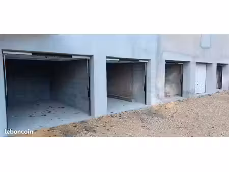 box / garage