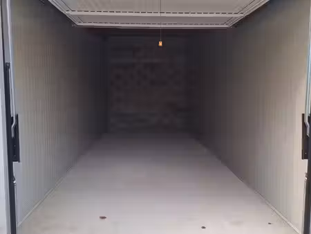 box/garage