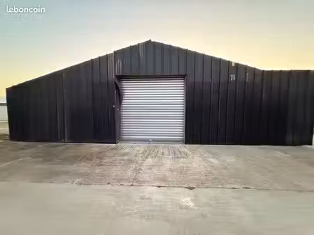 local stockage 250 m² bétonné isolé – portail 3×3