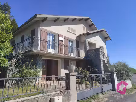 maison d'habitation de 1970 sur sous-sol et terrain