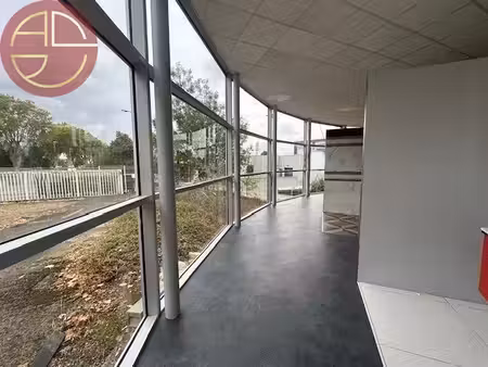 local commercial