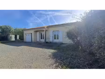 plain pied 3 chambres terrain 720m² 79160 coulonges sur l autize