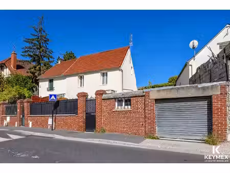 maison - dpe c - 2 chambres - combles - garage - jardin
