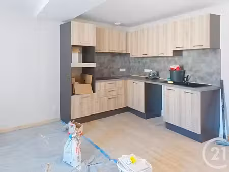 appartement f5 à louer - 5 pièces - 247 78 m2 - ebreuil - 03 - auvergne