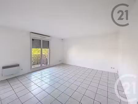 appartement f2 à louer - 2 pièces - 50 70 m2 - montereau fault yonne - 77 - ile-de-france