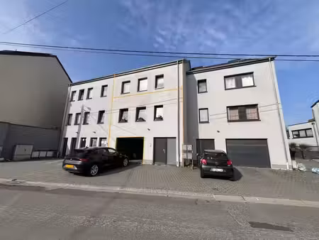 duplex proche du centre  2 ch + 1 bureau et garage