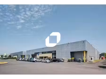 location entrepôt le mesnil amelot 77990 5000m²