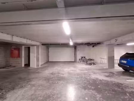 place de parking spacieuse à deerlijk sur un terrain de 13 m