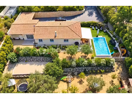 maison contemporaine de 127 m² à lorgues