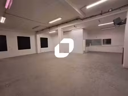 location local d’activités clichy 92110 457m²