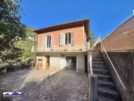 levens  villa 5 pièces et terrain attenant