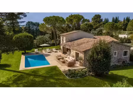 villa de luxe à vendre dans le quartier valmasque-notre dame de vie