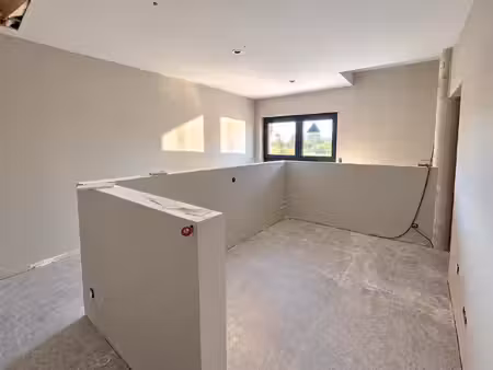 local d’activité neuf de 305 m² – bureaux  dépôt & parking – possibilité d’achat