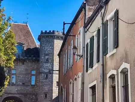 maison à coté du parc du chateau