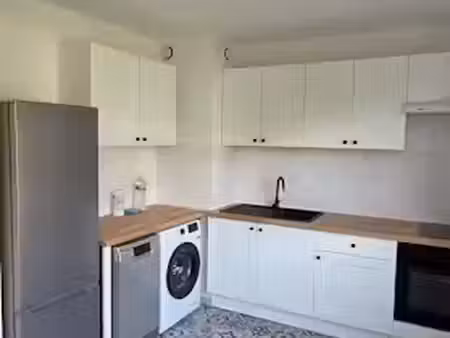 location appartement 4 pièces 81 m² à charleville-mezieres (08000)  835 €
