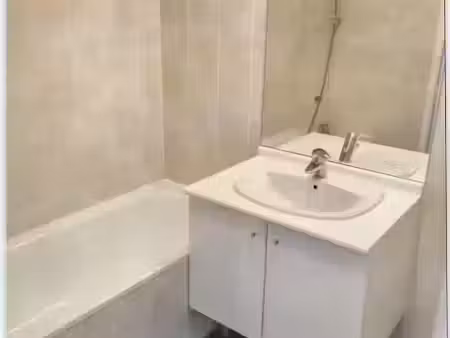 location appartement 3 pièces 49 m² à asnieres-sur-seine (92600)  1 250 €