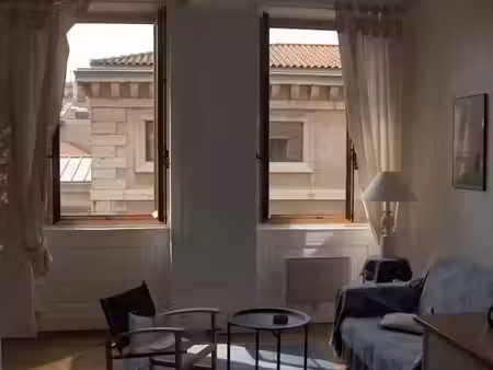 location meublée appartement 2 pièces 52 m² à lyon 5ème (69005)  990 €