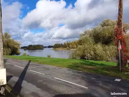 f2 au calme avec vue sur la loire