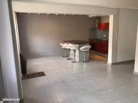 location maison de ville