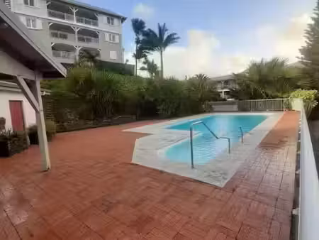 location appartement 2 pièces 42.28 m² à fort de france (97200)  950 €