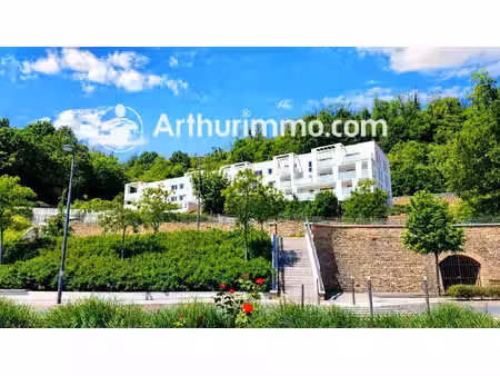 appartement t2 avec terrasse + garage - albigny sur saone