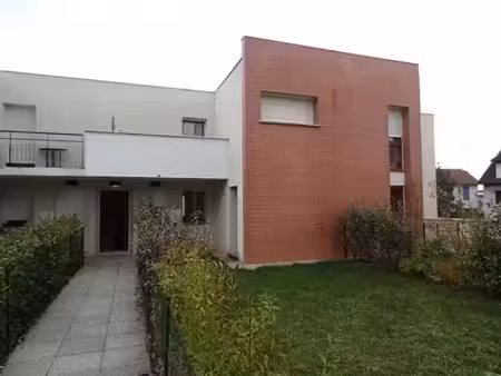 location appartement 3 pièces 54.28 m² à les mureaux (78130)  1 030 €