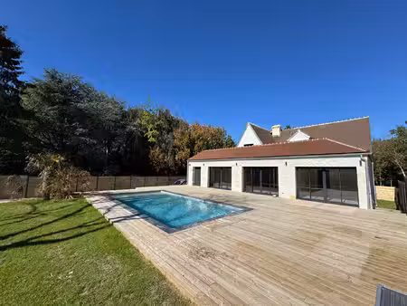 très belle propriété neuve avec piscine chauffée grosrouvre 8 pièces 280m2