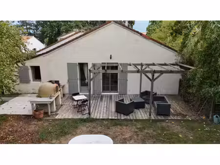 maison saint etienne du bois - 6 pièces -142.08m2
