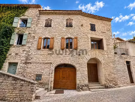 immeuble de caractère au coeur de vézénobres 3 appartements