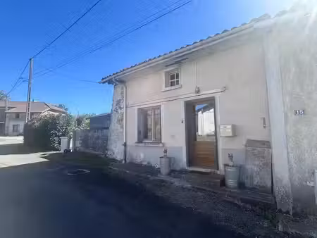 vente maison 5 pièces 100 m² à cherves-châtelars (16310)  70 500 €