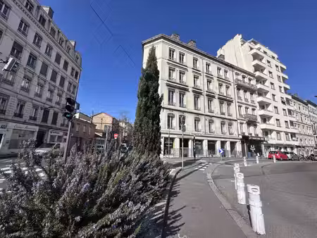 location appartement 3 pièces 86 m² à lyon 9 (69009)
