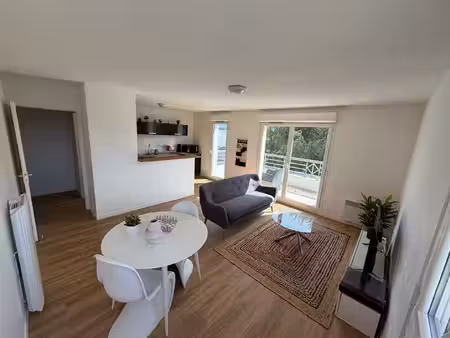 haut de bizanos / pau trespoey - appartement t3 de 61 m2 avec terrasses  2 parkings privat