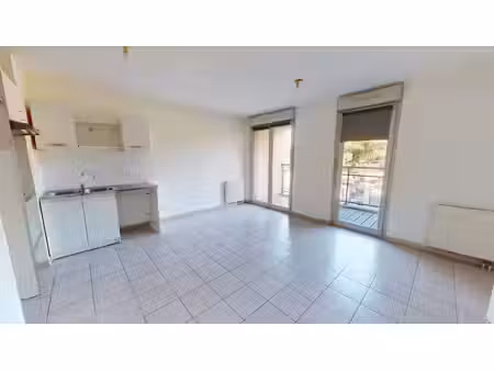 location appartement 2 pièces  41.03m²  linas