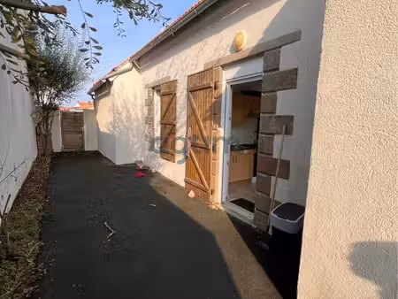 nieul-le-dolent ensemble immobilier composé de deux logeme