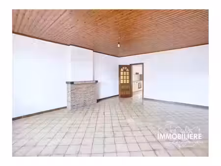 appartement à louer à place du marché 25 trooz (vbe73403)