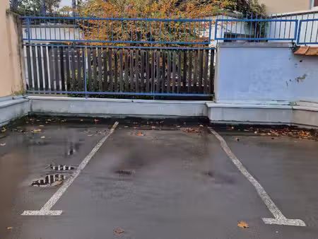 a louer place de parking hyper centre bourg en bresse
