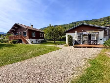 ensemble immobilier avec habitation principale  dépendance et revenu locatif – terrain de 