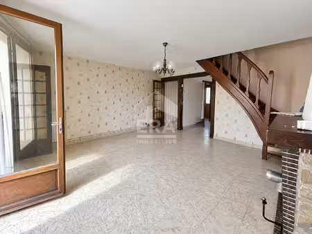 étaples centre-ville : maison à rénover avec cour plein sud et dépendance