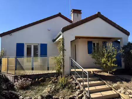 maison a 2 mn du canal du nivernais et 5 mn des etangs