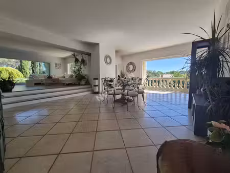 maison d'exception à vendre à la seyne-sur-mer - un havre de paix et de luxe