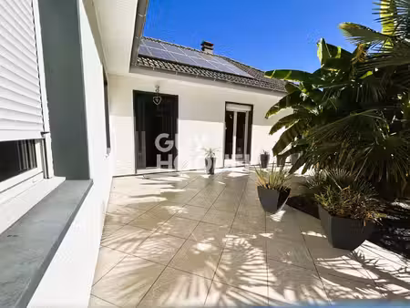 maison à vendre de 7 pièces de 152.4 m²