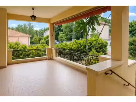 maison 120 m² à rénover + entrepôt 180 m² – oullins  10 min métro b