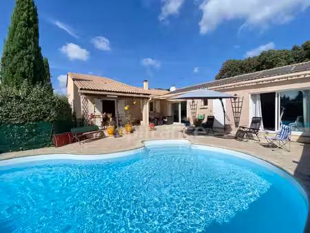 maison t6 de plain-pied avec charme et piscine – saint-maximin (30)