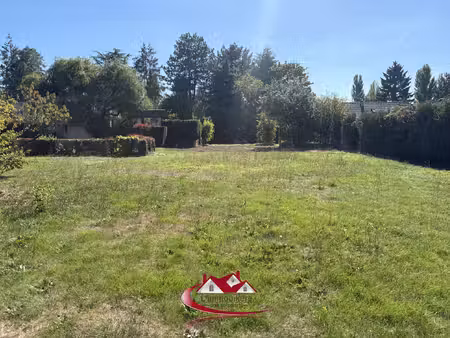 terrain à bâtir de plus de 980 m2