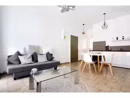 2p meublé 46m² pour couple étudiants à la joliette