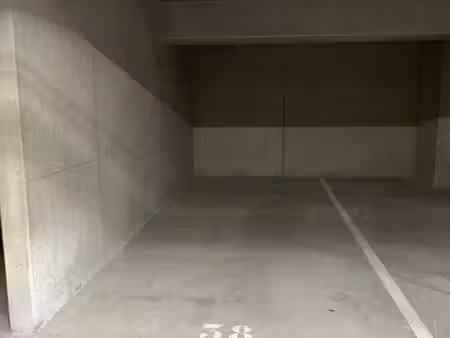 parking/box aix en provence