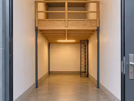 box à louer 10+5m2