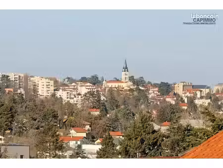 saint genis laval villa