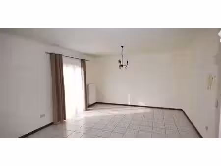appartement à louer à lanklaar pour € 820 avec 2 chambres à coucher