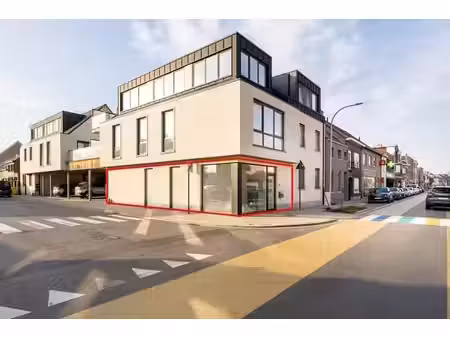 commerce - rez-de-chausée